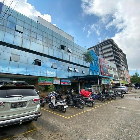 Отель Oyo 92702 Minang Jaya Нагоя Экстерьер фото